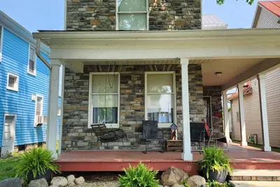Image de The Stone House - 3beds/1 1/2 bath  Private Fenced Backyard w/ Grill & Fire Pit