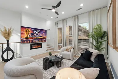 Image de New Luxury Dallas Skyline+Rooftop+Fireplace+Garage+BishopArts