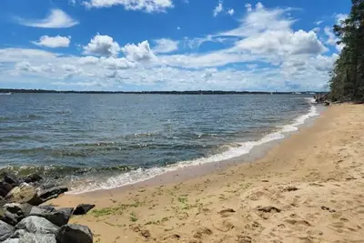 Image de Lusby 4bd Family Home with Private Beach Access