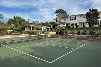 Image de Private Resort with Pool, Pickleball Court & Outdoor Oasis.