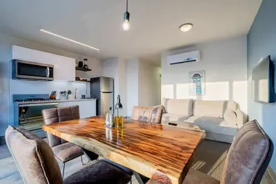 Image de Apartment Upper Level in Casco View