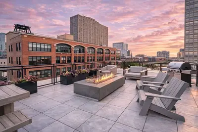 Image de South Loop 2br Oasis w/ Patio & Gym Near McCormick Place and Soldier Field