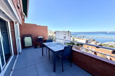 Image de Nautic - Appartement lumineux avec terrasse à deux pas de la plage