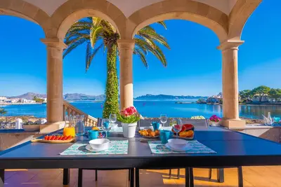 Image de Cas Siulet - Seafront house in Marina Manresa, Alcúdia, with free WiFi