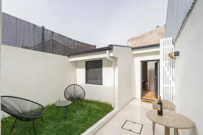 Image de 2 Elegant Flats with Terrace & Ac by HostWise