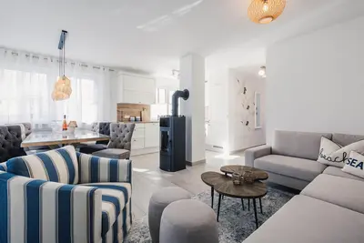Image de Spacious vacation home Kranichkieker with sauna, terrace and garden in Zingst