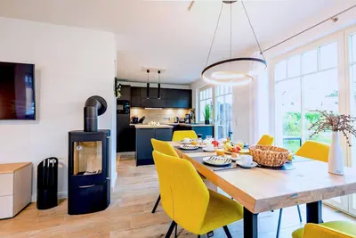Image de Modern vacation home Lucia in Zingst with fireplace, sauna, garden and 2 parking spaces