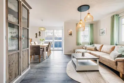 Image de Modern vacation home Mien Duuvke with sauna, garden and terrace in Prerow