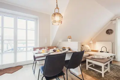 Image de Comfortable vacation accommodation Muschelrauschen with balcony near the beach in Zingst