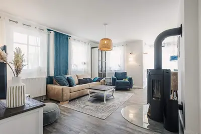 Image de Modern vacation home Sanderling with sauna, terrace and garden in Prerow