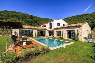 Image de Villa La Lumière – Sunlit Escape with Pool