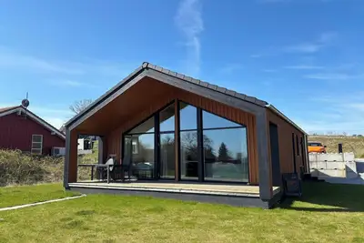 Image de Modern Scandinavian house with sauna, hot tub & sea view for 8 people