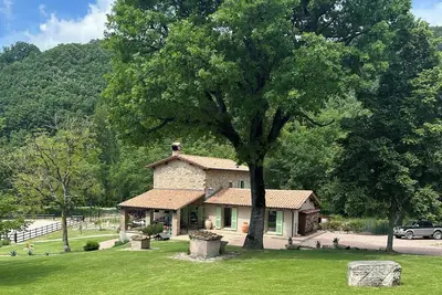 Image de Charming Countryside Stay in Umbria Near Gubbio - Pool, Breakfast & Nature