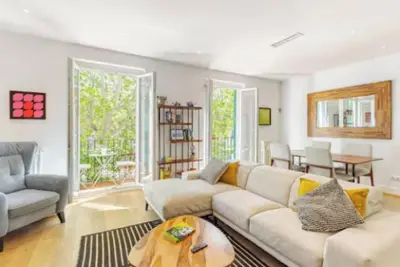 Image de Elegant Family Apartment with Terrace Overlooking Eva Perón Park in Salamanca