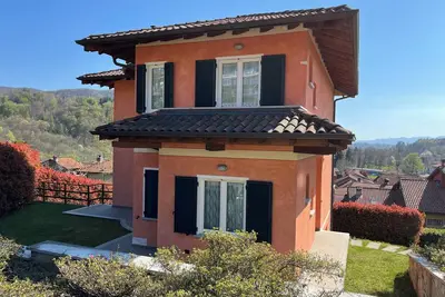 Small villa 10 minutes from Lake Orta