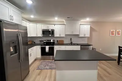 Image de \nBlue nest - Awesome 3-bedroom bungalow with Ac in charming Elizabethtown