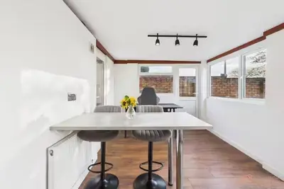 Image de 3-Bed Semi-Detached, Perfect for Work & Family
