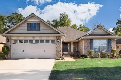 Image de -> Mid-City Oasis: Minutes to Everything! 4 bedrooms + double washers & dryers