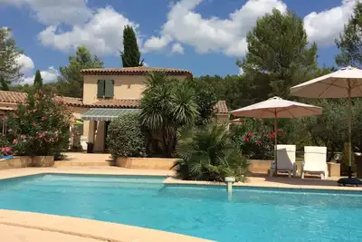 Villa provençale de 140 m² avec piscine privée