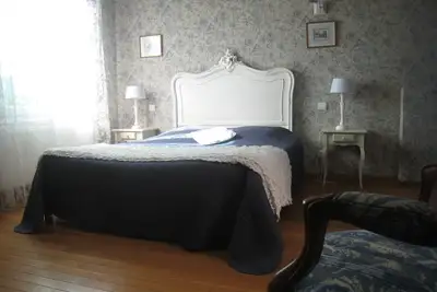 Image de Chambre d’hôtes « Les Charmilles - Chambre Bleue »