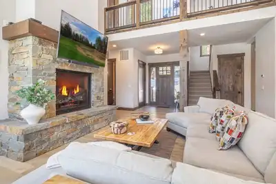 Image de Fairway Estate: Hot Tub, Fire Pit & Dog Friendly