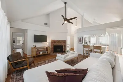 Image de Central Frisco Single Story 3br Sleep 8 Fully Fenced Backyard