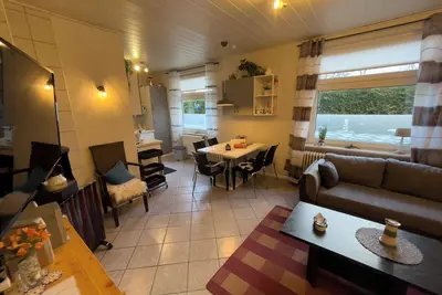 Image de Cozy first floor apartment in Tengshausen with fireplace, terrace, garden and two bedrooms - ideal for families and couples, just a few minutes from the dyke.