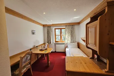 Image de Chambre 14 avec deux lits simples et Wi-Fi