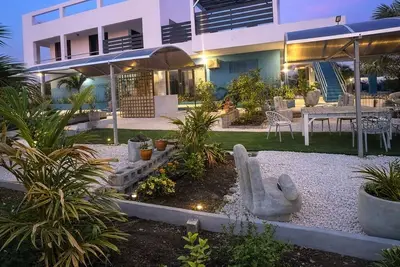 Image de The View, a grandiose luxury, spacious private villa with pool and ocean view!