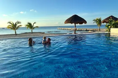 Image de Luxury Villa in Gated Community • Pool, Beach & Diving  in welcoming Cozumel
