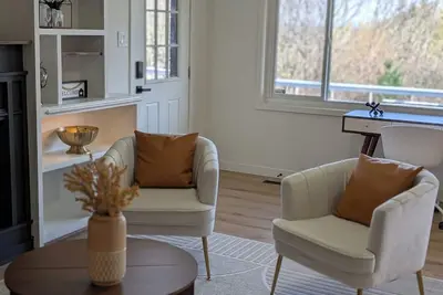 Image de 3 Bedroom Stylish Sunlit Home, Point Defiance, Smart Tv