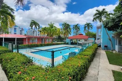 Image de Coastal Stay Near Beach w/ Pool Access and Patio