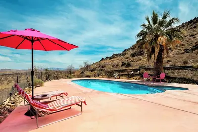 Image de Hi-Desert home with pool in Landers.