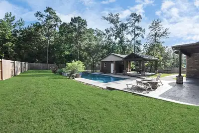 Luxury Private Resort Villa Pool& Backyard Oasis