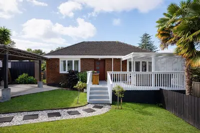 Image de Stylish Howick Home with Sunny Covered Deck | Marigold by Homello