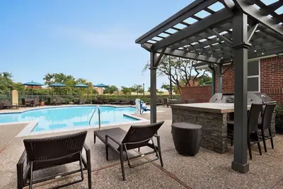 Image de Addison Suites Hotel 1br King Suite w/Breakfast, Pool & Gym