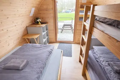 Image de Wyreside family pod on a fishing park close to Blackpool, Lancaster and Lake District