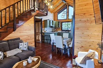 Image de Tarrazú Uru Cabin: Epic Mountain Views