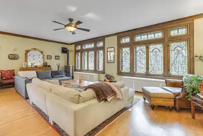 Image de Historic 1930s Retreat! Walk to Wicker Park