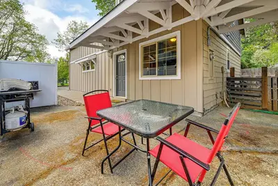 Image de Patio & Game Room! Cozy Studio Near Oregon Caves