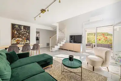 Image de Duplex moderne climatisé - 3 chambres/6 places - Cannes