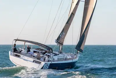 Image de Sun-Kissed Sailing Adventure to Viejo Puerto from Marseille