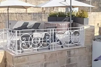 Image de Charm, and comfort come together in a beautifully restored 400-year-old House.