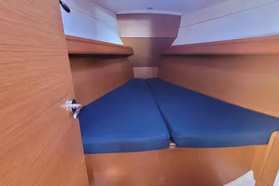 Image de Sun-Kissed Sailing to Costa Esmeralda: A Beach Lover's Dream