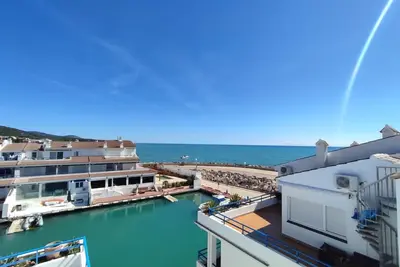Image de Live On The Water: Apartment On The 1st Line