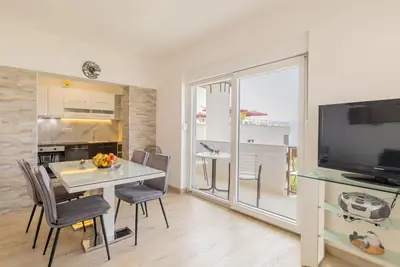Image de Apartmani STANIĆ - apt. A1 \"Sunset\" by Interhome