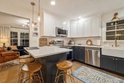 Image de Chez Moi- 3br-2ba -  Sleeps 7 - Sunlighten sauna -Central to bethel near beacon