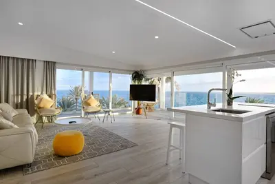 Image de 3. 1 Deva Beach - Oceanview luxury 3 bedroom Pentho