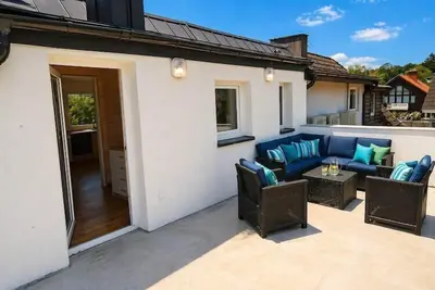 Image de Appartement à Wisełka avec une grande terrasse