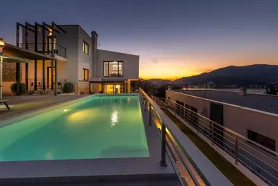 Luxury Five Bedroom Villa With Pool